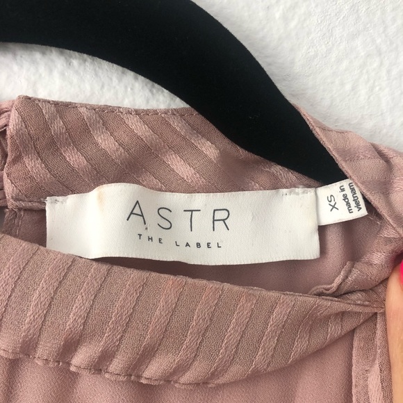 ASTR the Label Flutter Sleeve Top - Picture 5 of 6